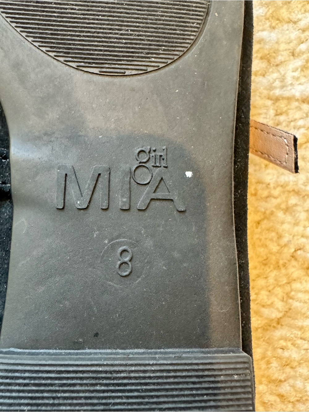 Like New Mia Black pointed Toe Flats Size 8 - Picture 4 of 5